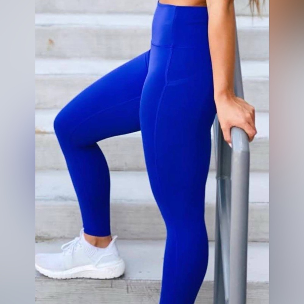 Mono B High Waisted Full Length Legging with side pocket.